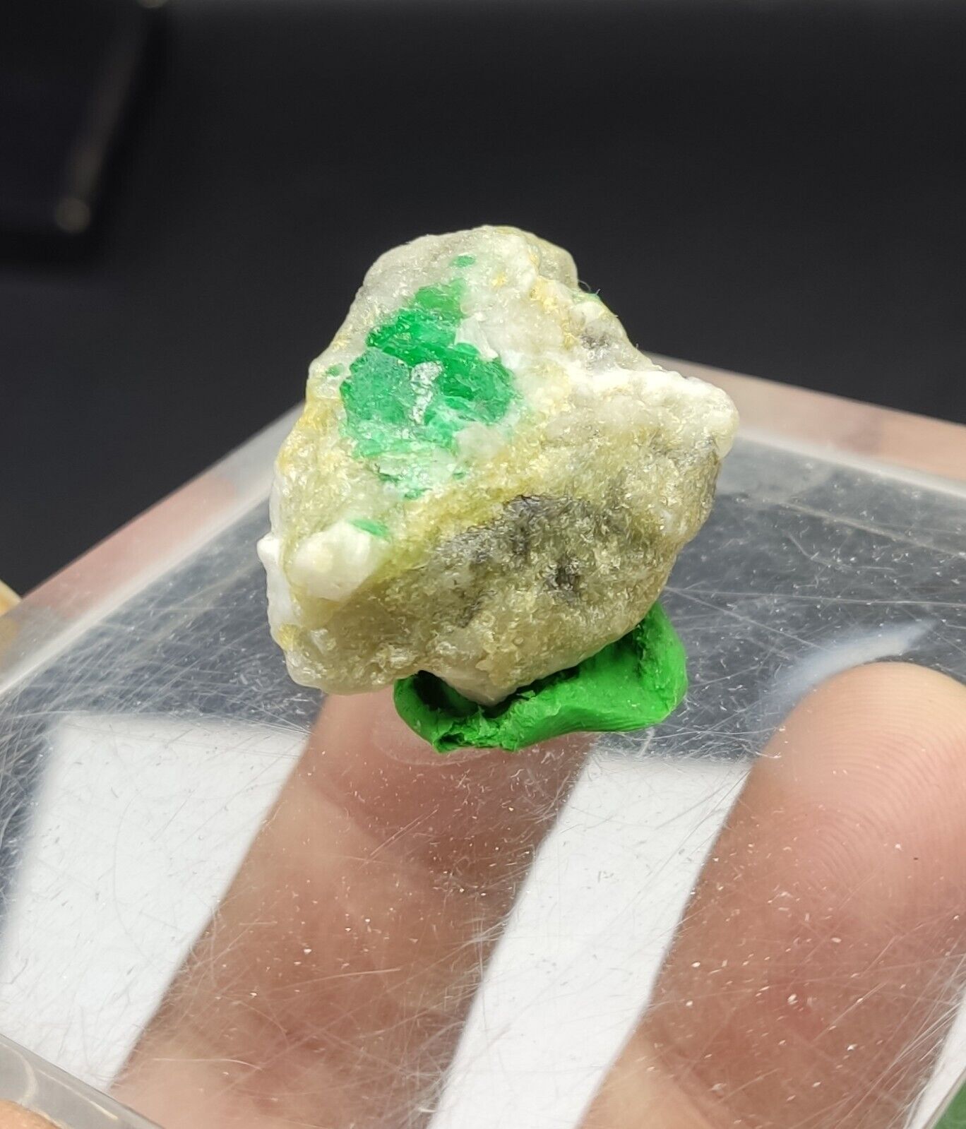 An Aesthetic miniature specimen of emerald in matrix 16 grams