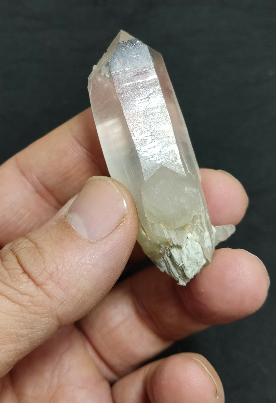 An amazing specimen of terminated Quartz crystal with unique inclusions 39 grams