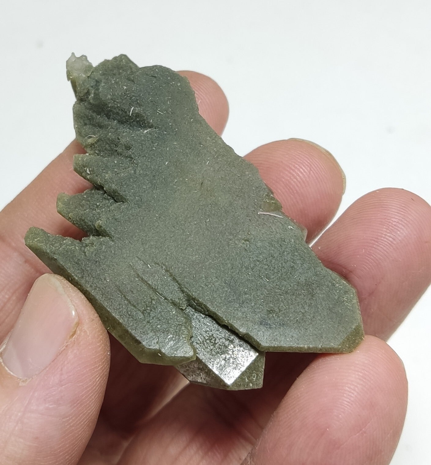 A very Aesthetic Natural beautifully terminated Chlorite Quartz cluster 31 grams