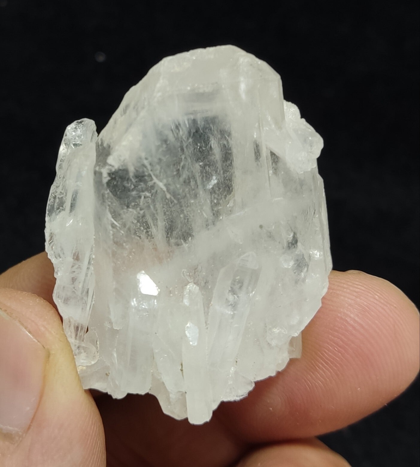 An Aesthetic specimen of faden quartz 20 grams