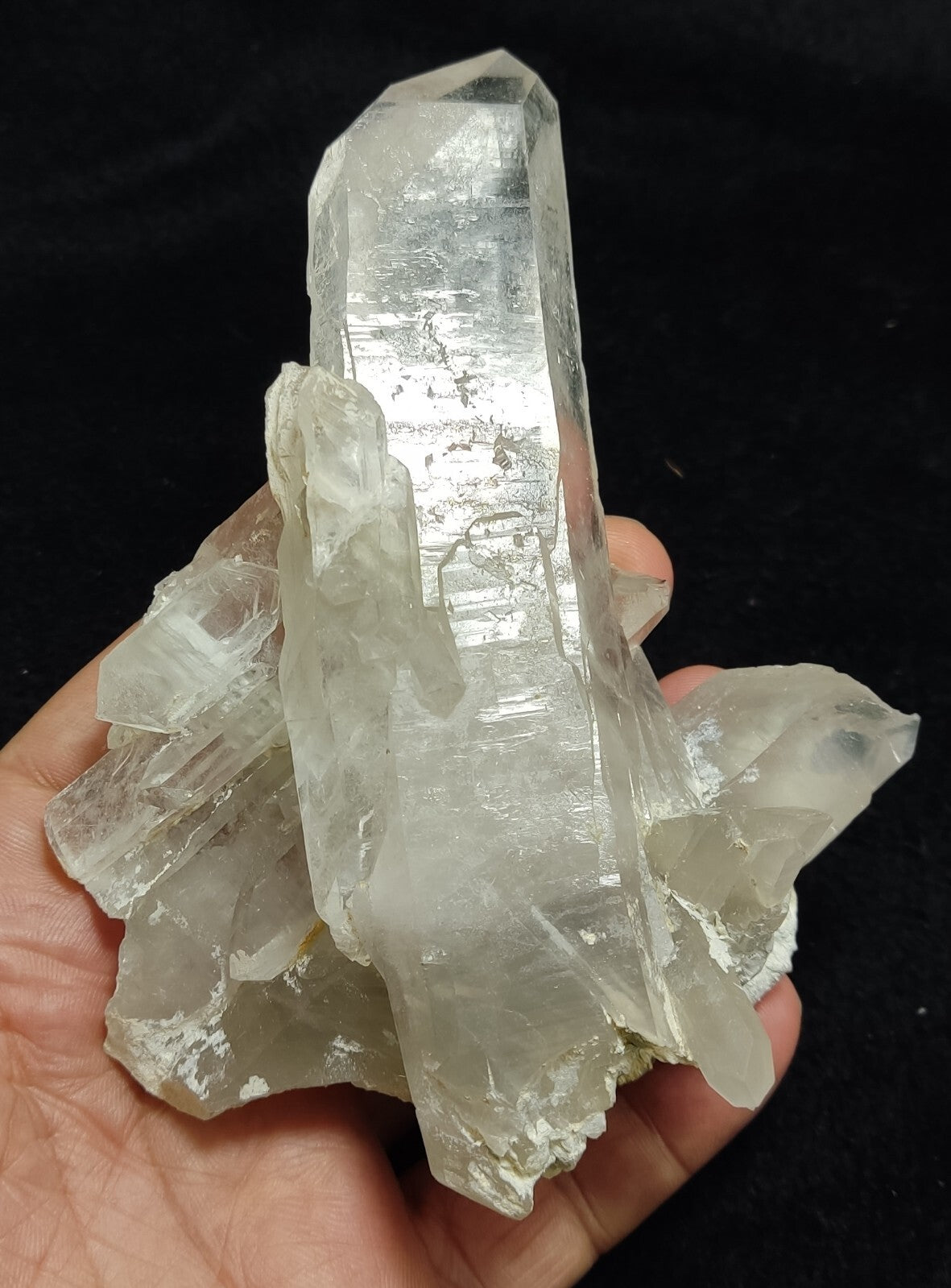 An Aesthetic specimen of Quartz cluster 362 grams