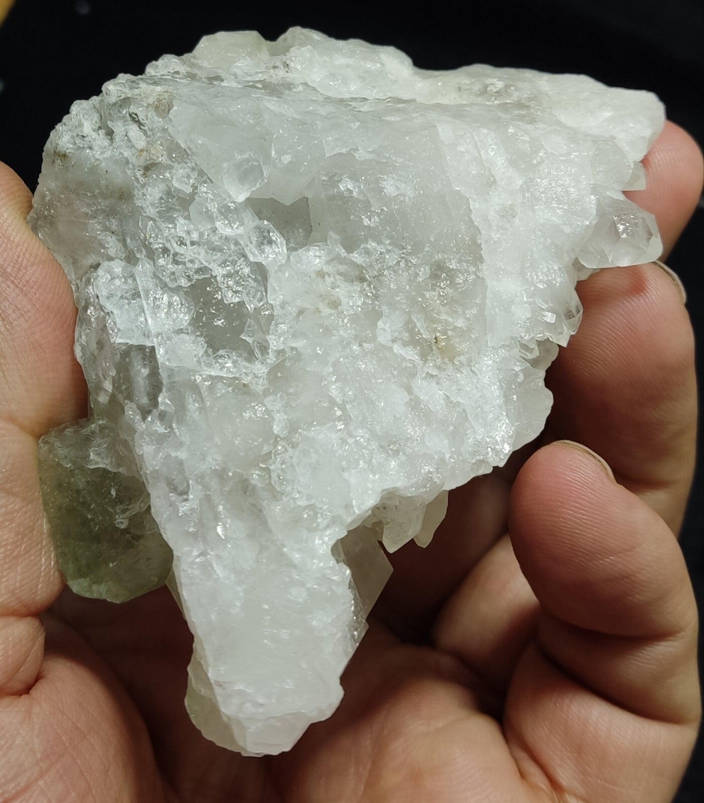 An Aesthetic terminated specimen of Quartz cluster 201 grams