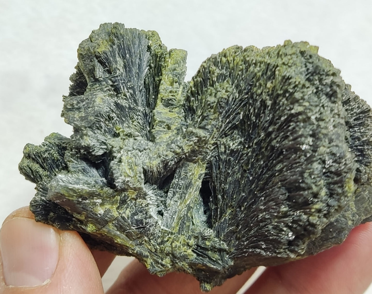 An aesthetic specimen of epidote crystal specimen 118 grams