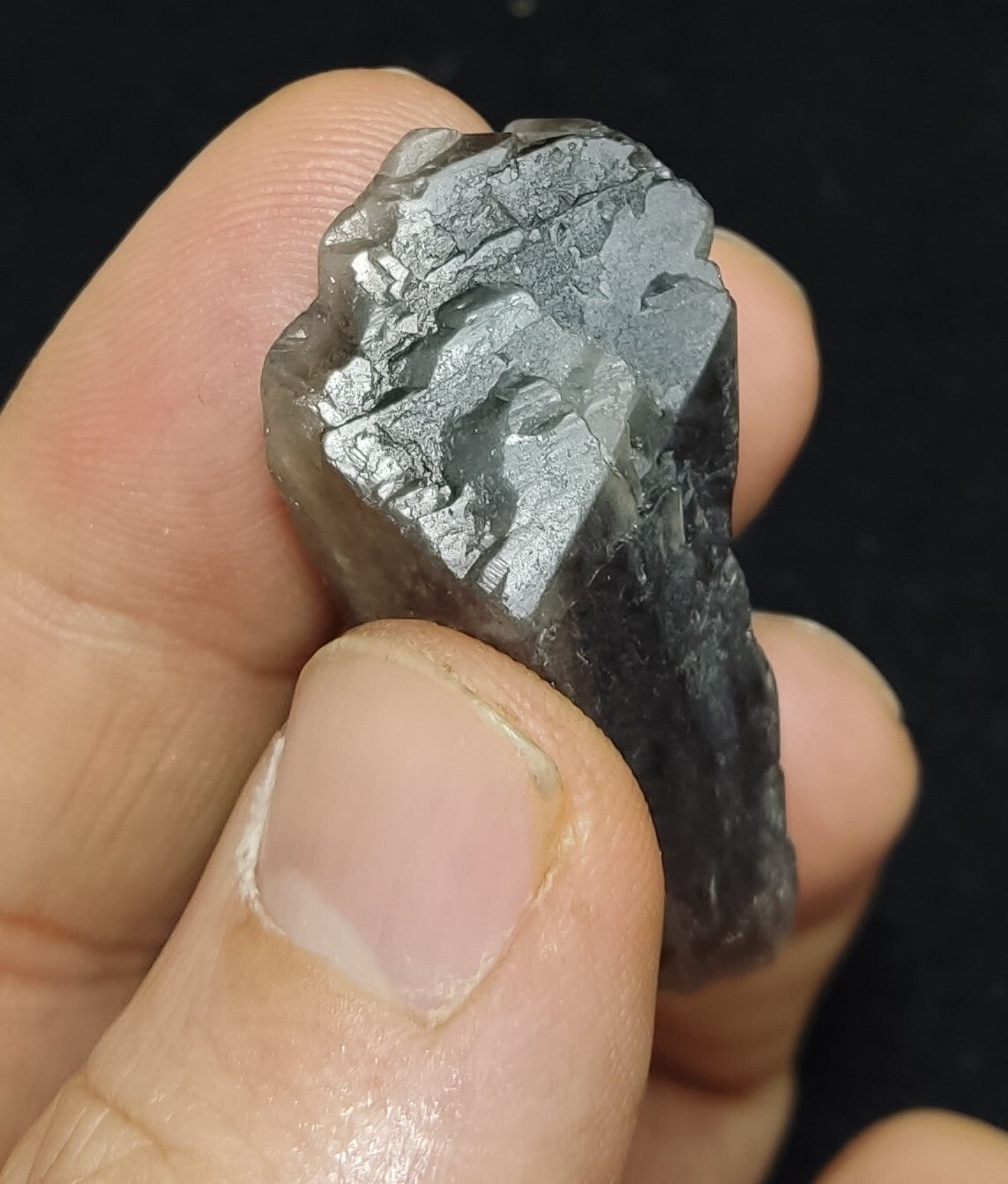 A very Aesthetic Natural terminated smoky Quartz crystal 23 grams