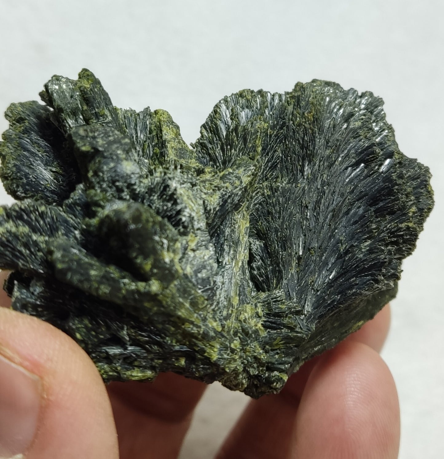 An aesthetic specimen of epidote crystal specimen 118 grams