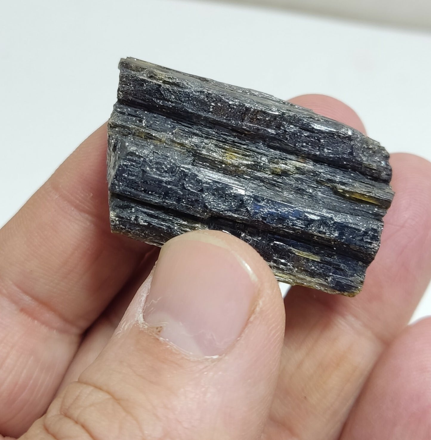An aesthetic specimen of epidote crystal 27 grams