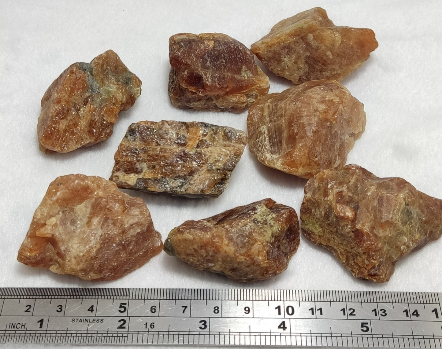 500 grams lot of rough hessonite garnets