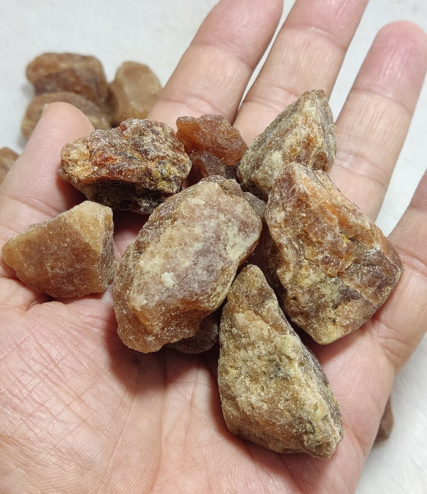 1000 grams lot of rough hessonite garnets