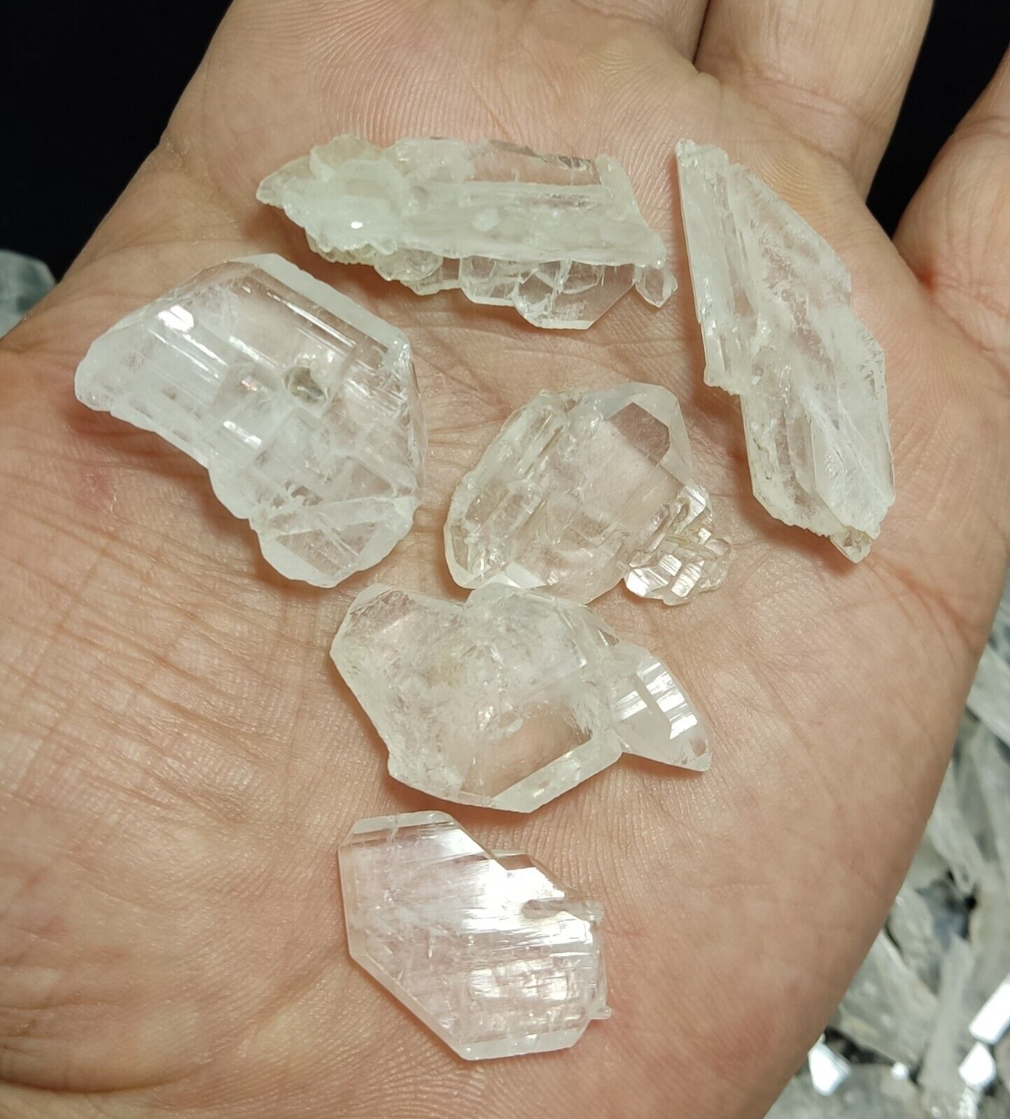 450 grams Faden quartz Crystals
