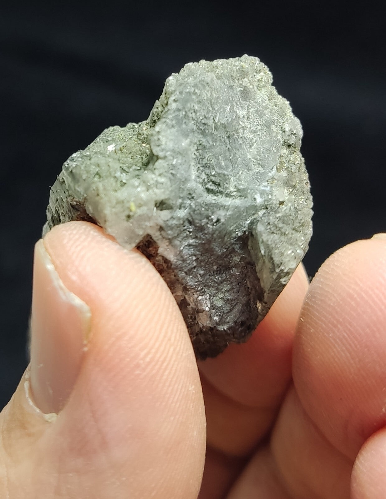 An Aesthetic Natural terminated Chlorite Quartz crystal specimen 39 grams