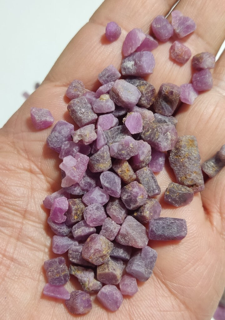 200 grams Natural Ruby Crystals And Rough