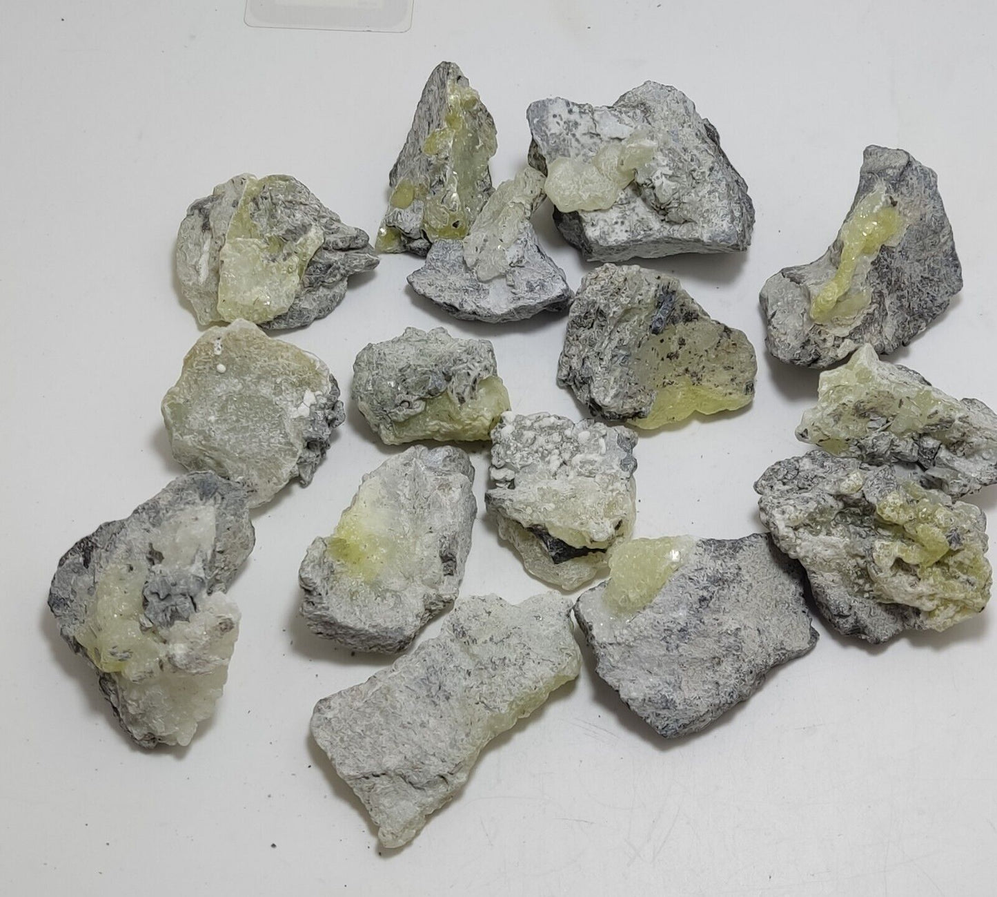 750 grams Brucite on matrix with chromite