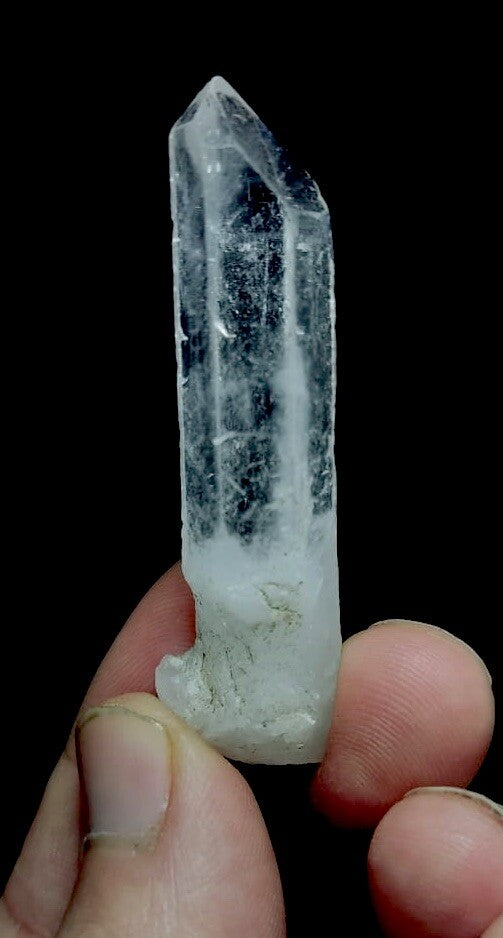 Natural  Quartz Crystal 21 Grams.