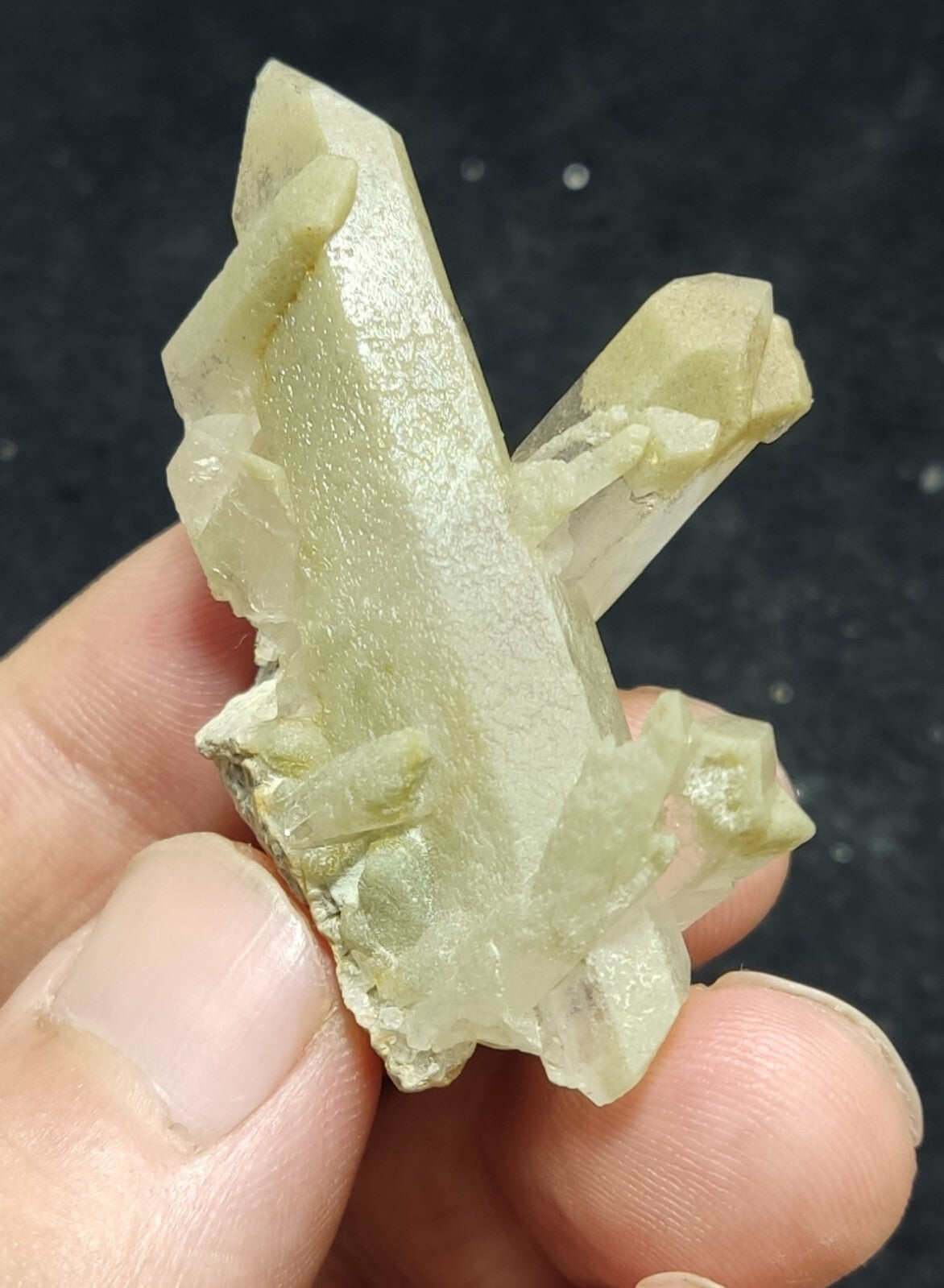 An Aesthetic specimen of chlorite quartz 26 grams