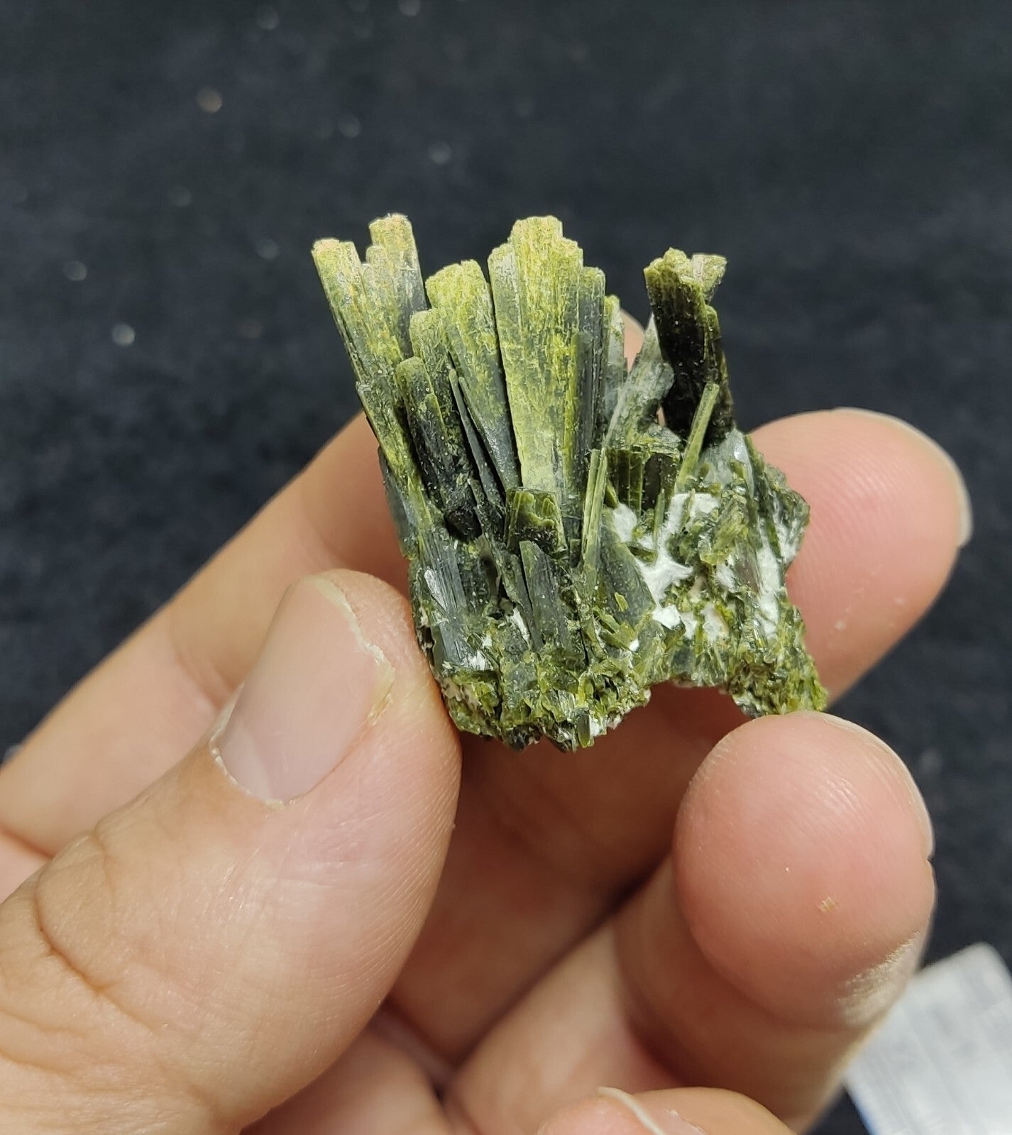 A very Aesthetic Natural beautifully terminated epidote cluster 15 grams