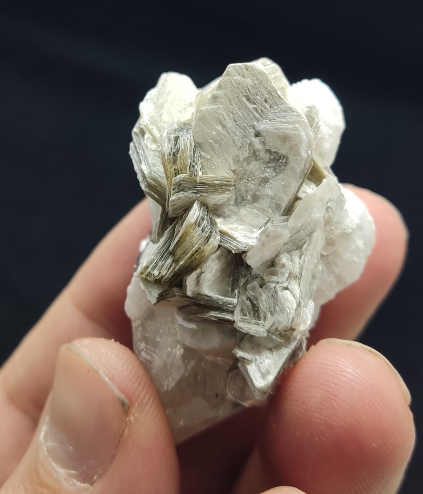 An Aesthetic specimen of muscovite with quartz, Tourmaline and albite 49 grams