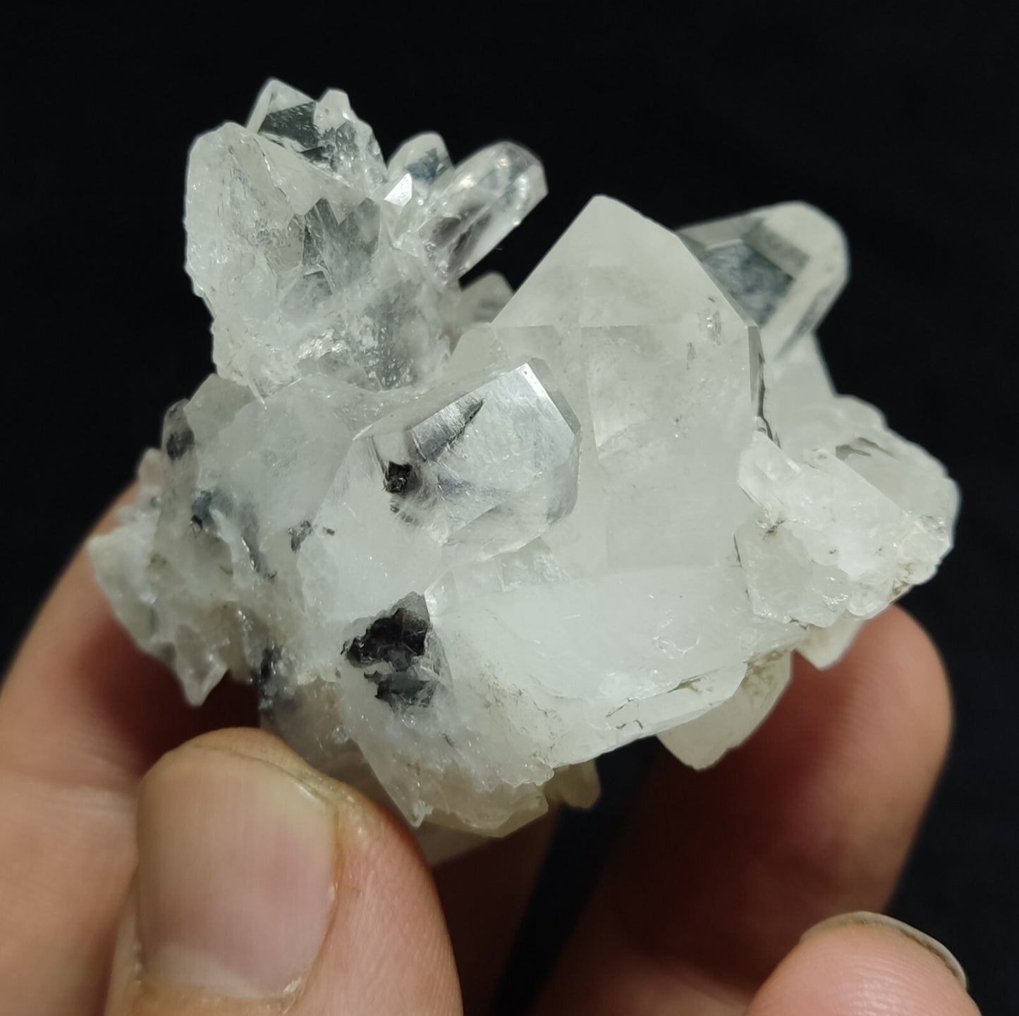 A very Aesthetic Natural terminated brookite Quartz cluster 85 grams