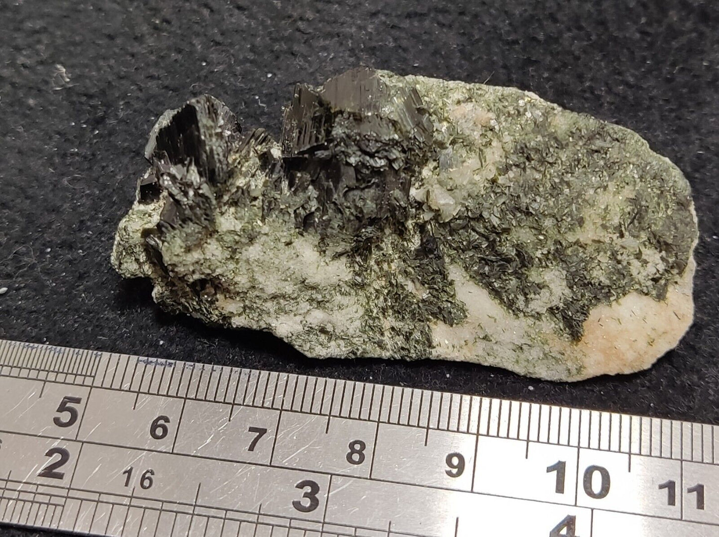 An aesthetic combo specimen of aegirine on albite 38 grams