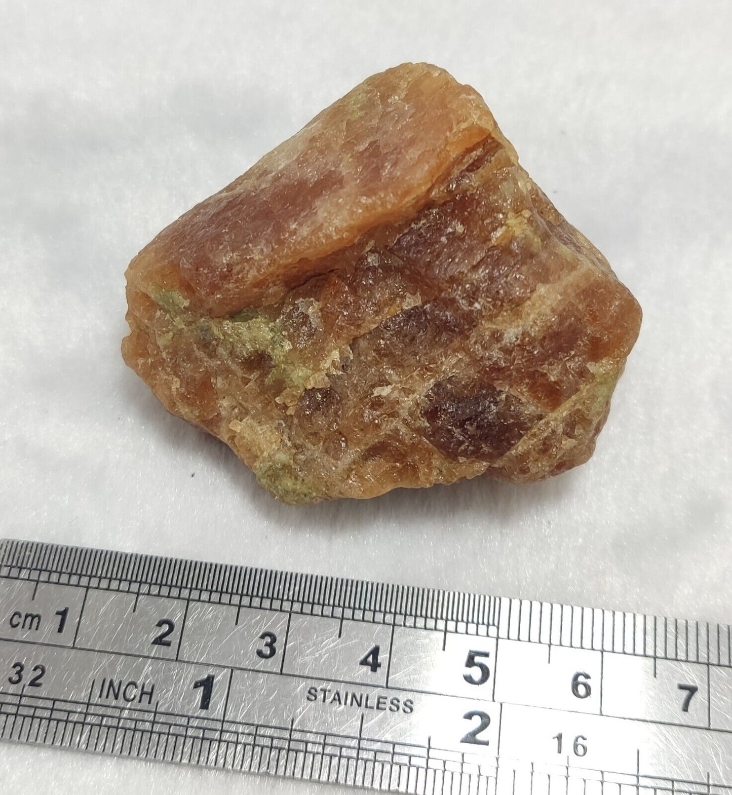 107 grams rough specimen of hessonite garnets