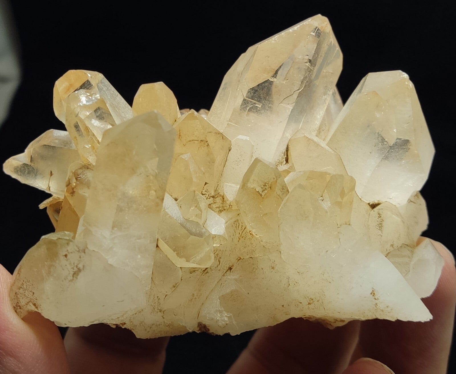 An Aesthetic terminated specimen of Quartz cluster 201 grams