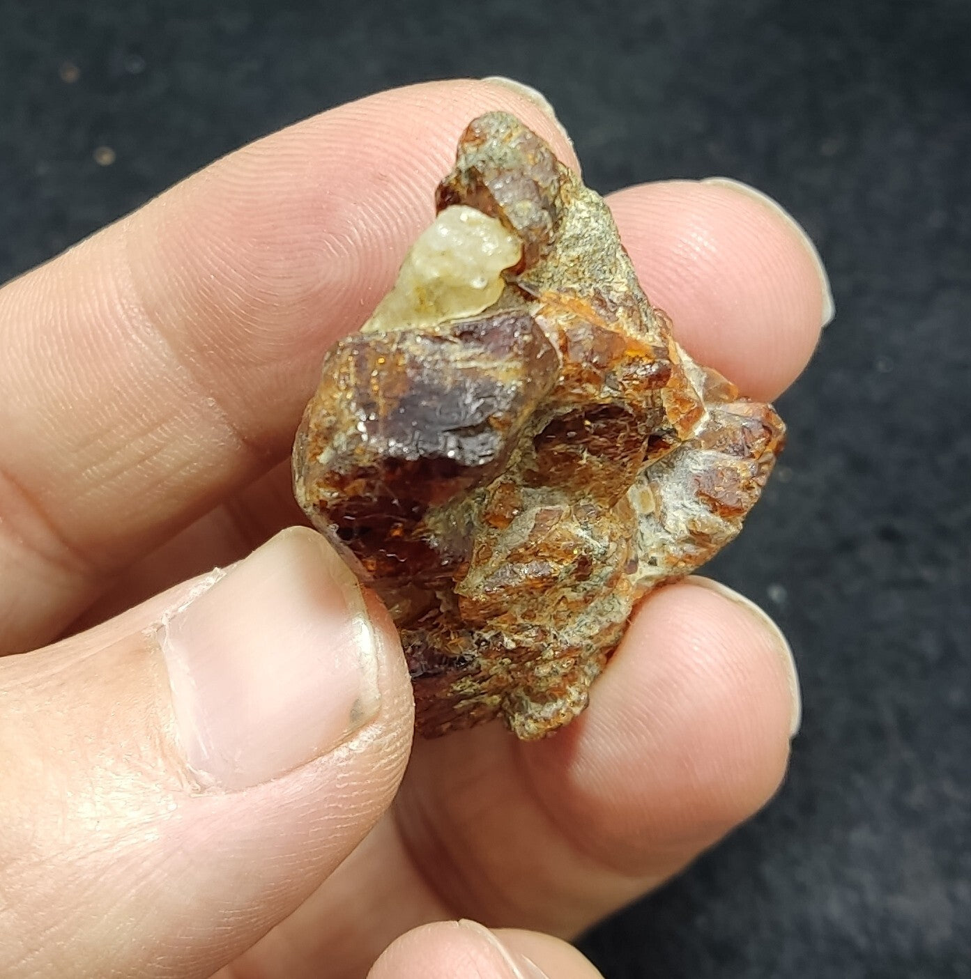 An Aesthetic specimen of zircon crytsals 32 grams