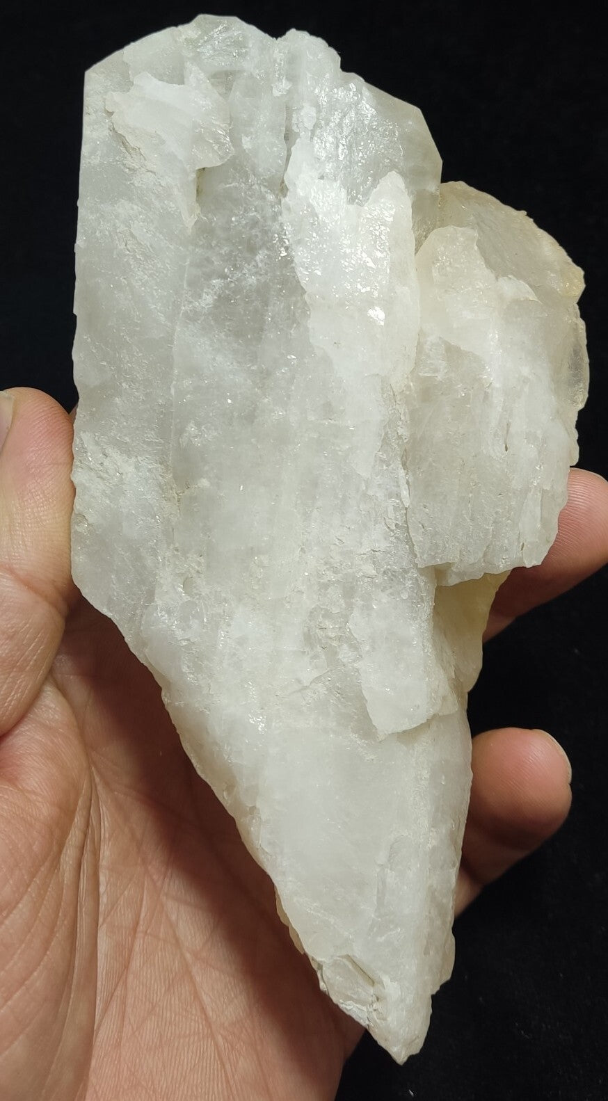 Natural beautifully terminated Quartz with Chlorite Inclusions 396 grams