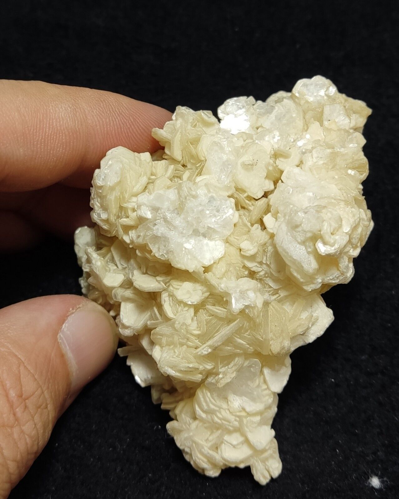 An Aesthetic specimen of muscovite cluster 118 grams