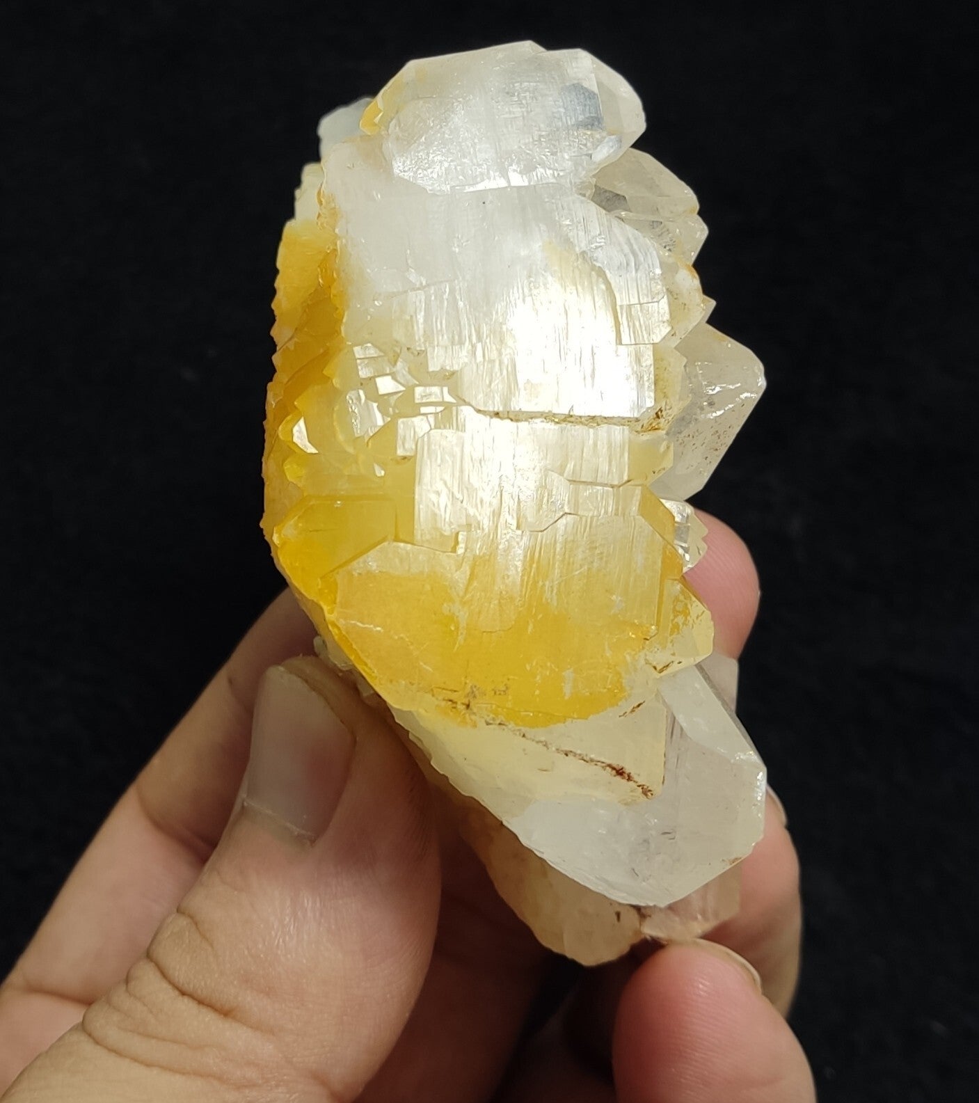 An Aesthetic terminated specimen of Quartz cluster 162 grams