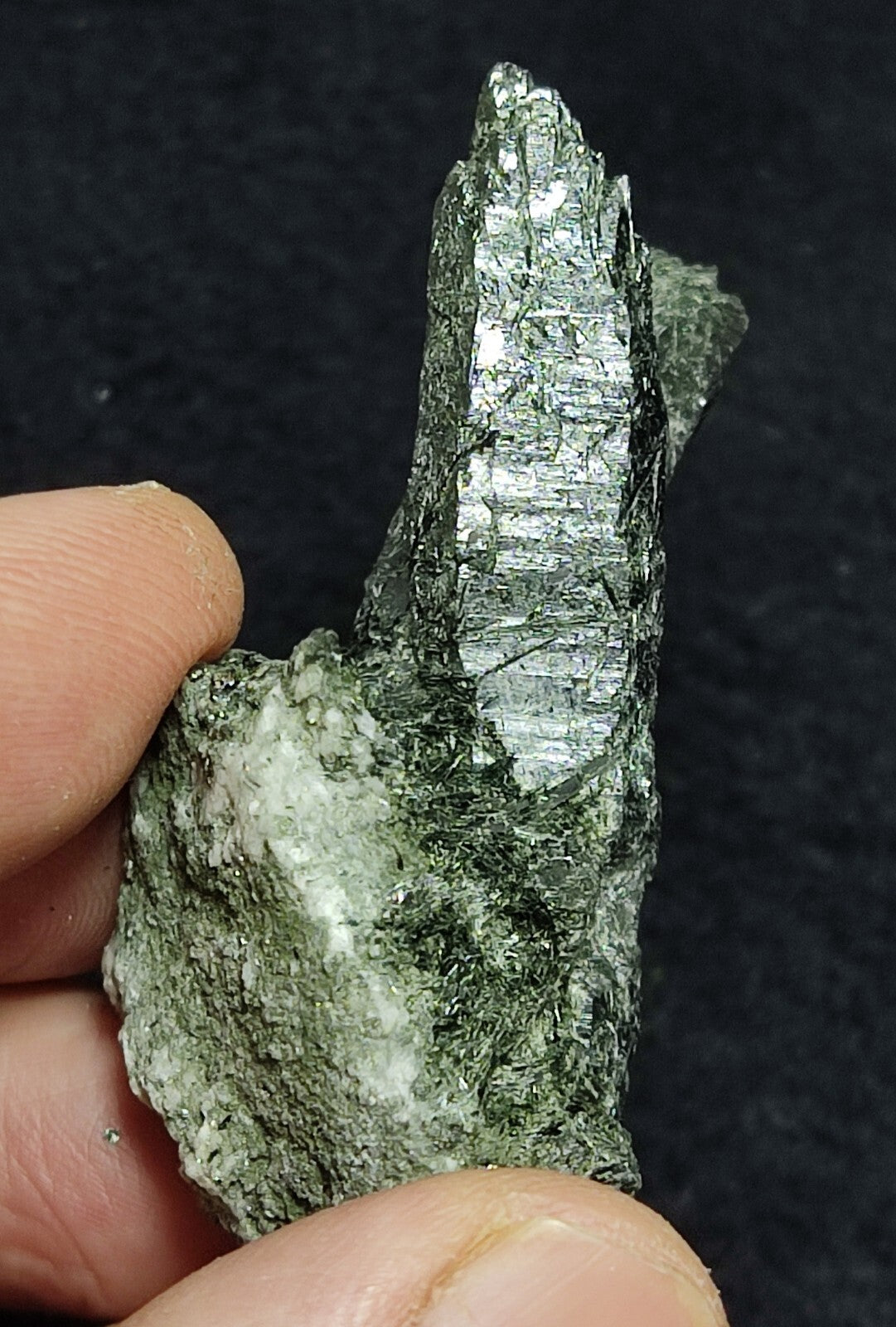 An Aesthetic Natural terminated Chlorite Quartz crystal specimen 32 grams