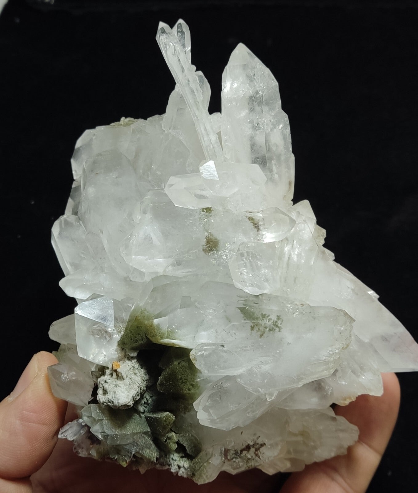 An Aesthetic large terminated Quartz cluster with chlorite inclusions 495 grams