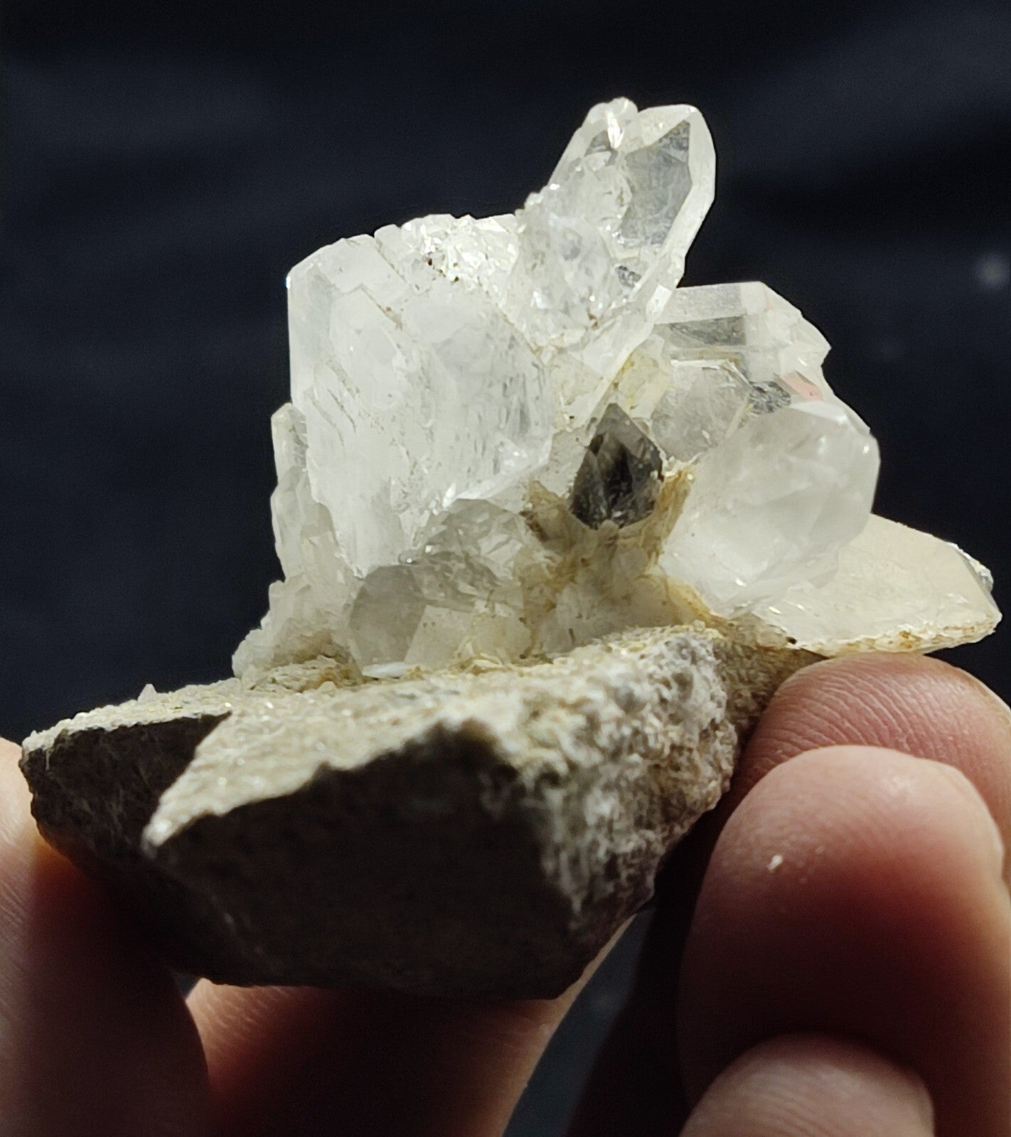 An Aesthetic terminated specimen of Quartz cluster on matrix 73 grams