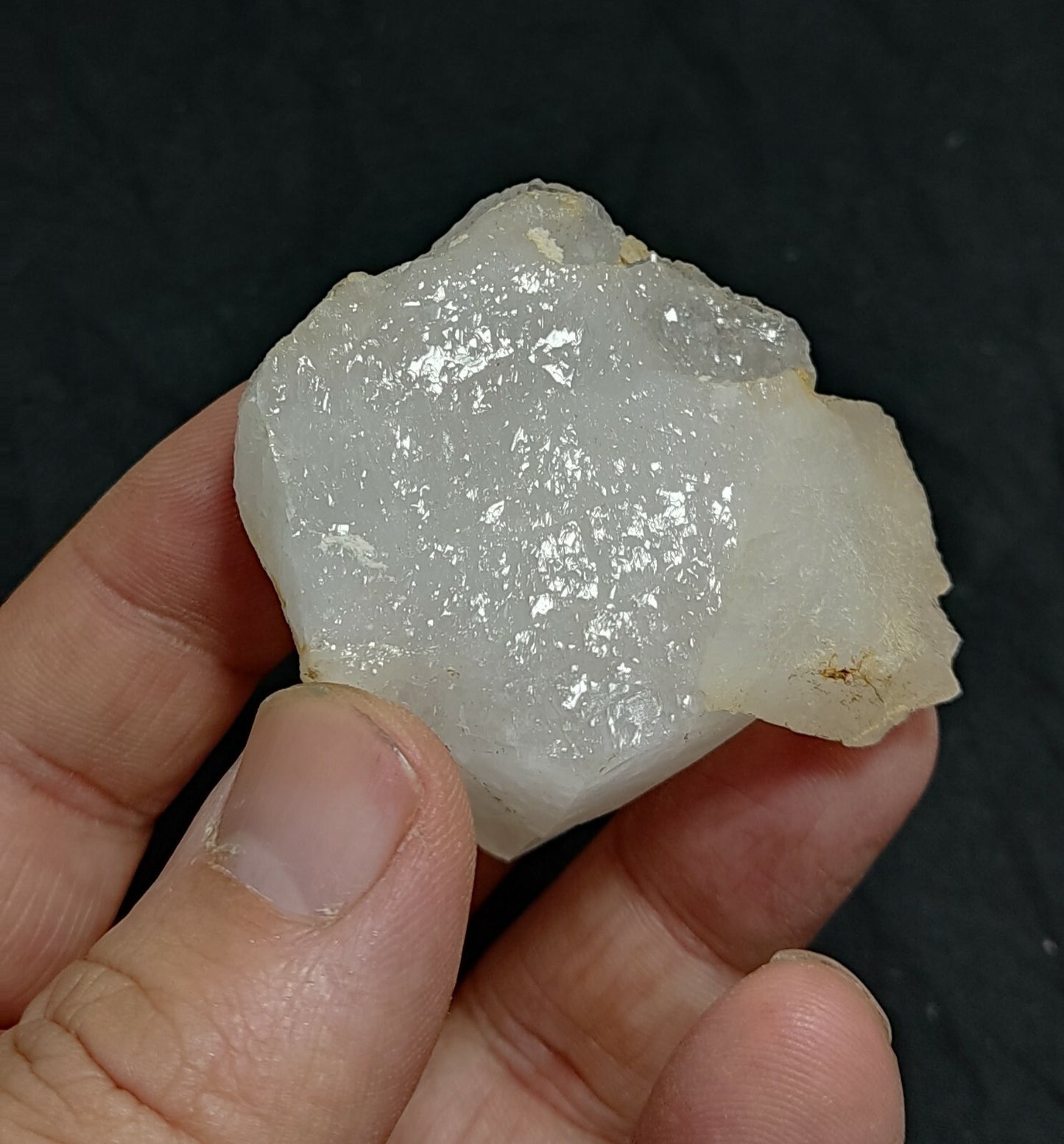 A very Aesthetic Natural beautifully terminated Quartz crystal 80 grams