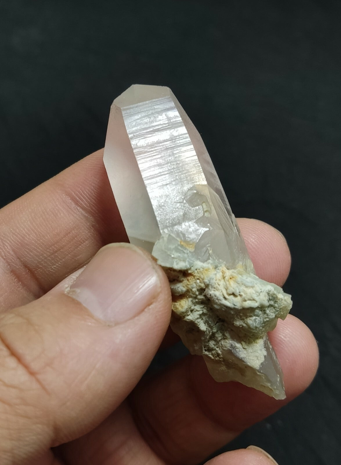 An amazing specimen of terminated Quartz crystal with unique inclusions 30 grams