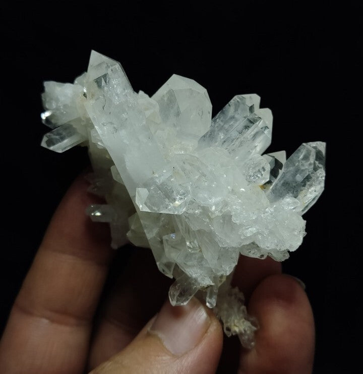 Natural terminated Quartz cluster 90 grams