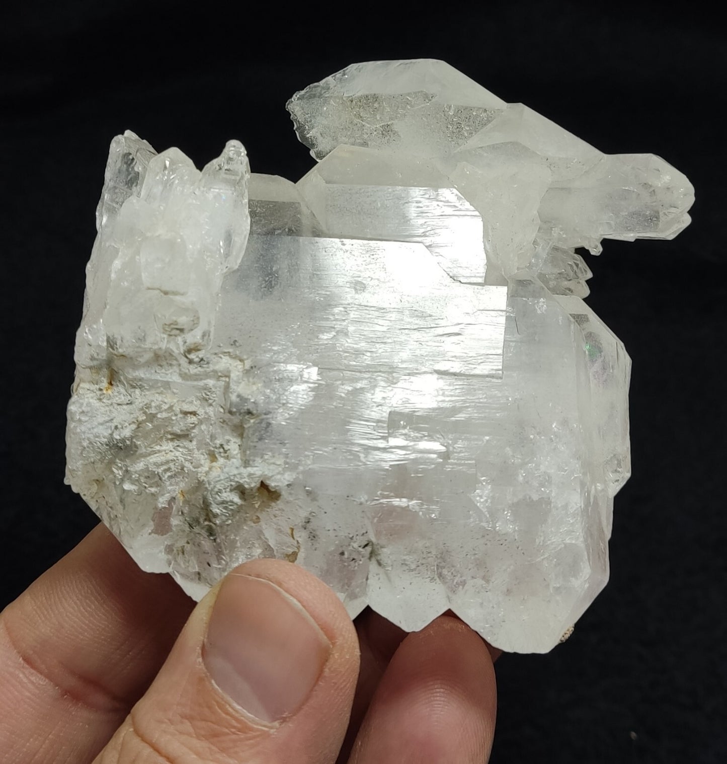 An amazing specimen of terminated faden Quartz crystal 190 grams