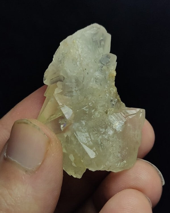 Natural terminated gwindel Quartz crystal 22 grams