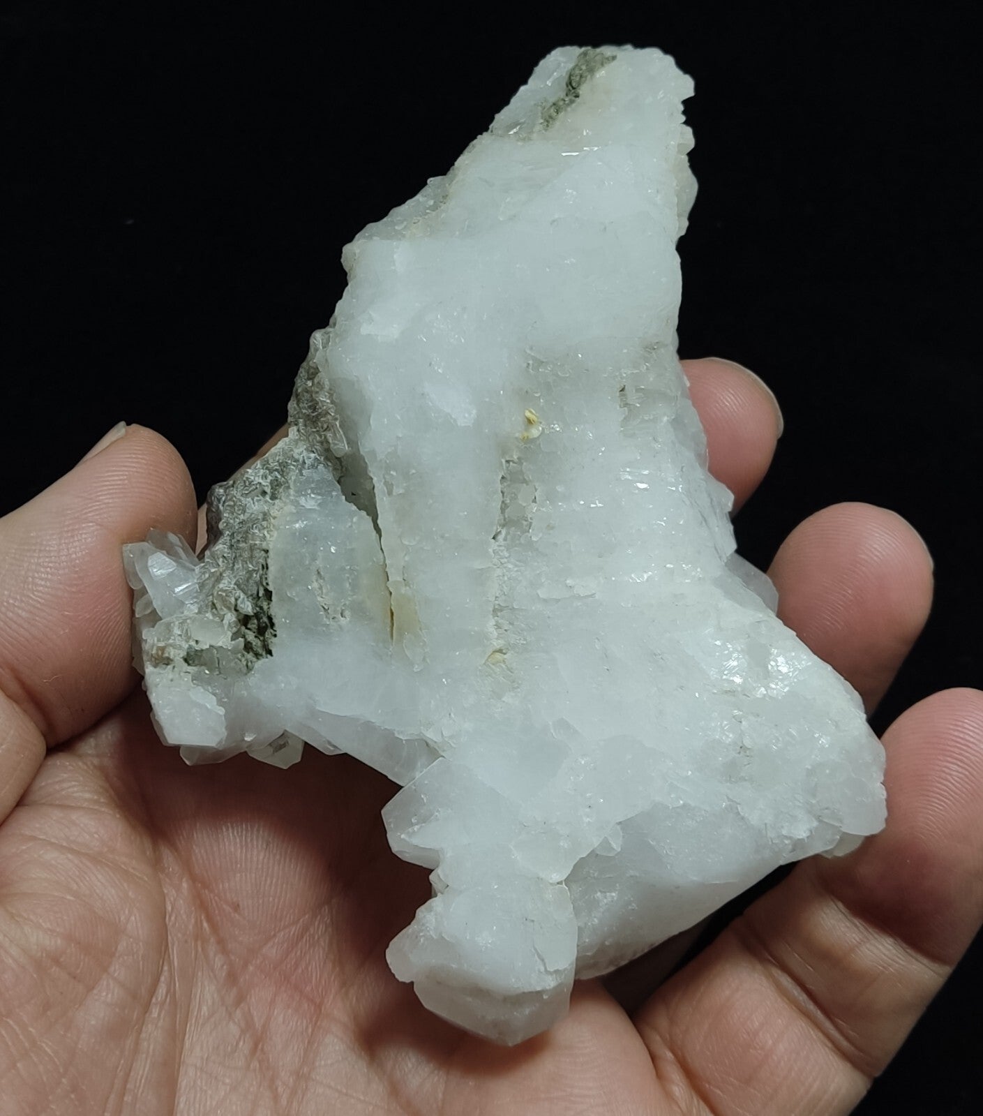 An Aesthetic Natural beautifully terminated Quartz cluster 210 grams