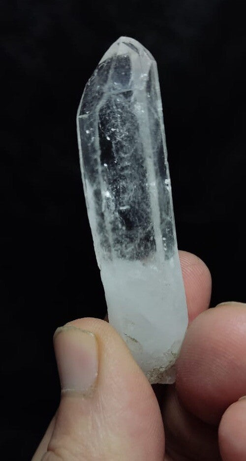 Natural  Quartz Crystal 21 Grams.