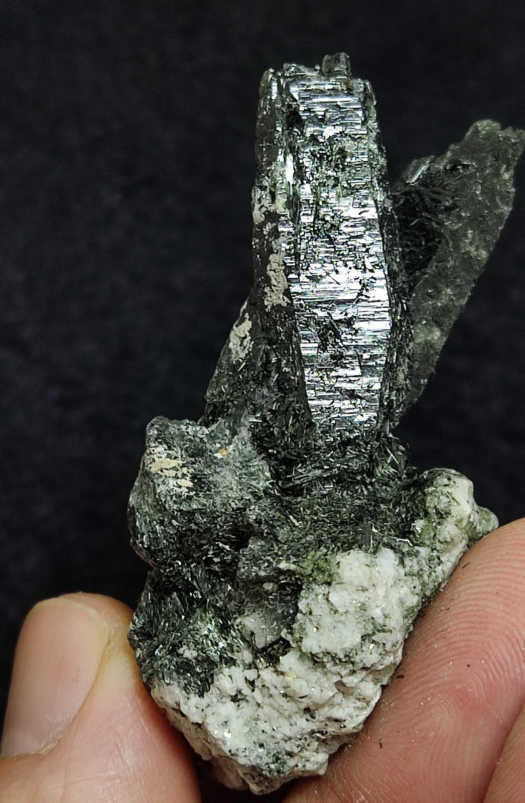 An Aesthetic Natural terminated Chlorite Quartz crystal specimen 32 grams