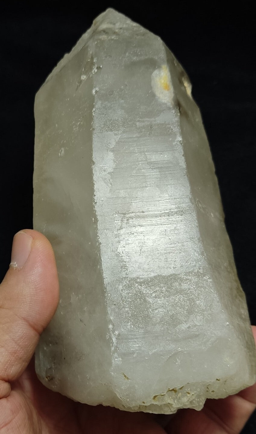 Large Natural beautifully terminated Quartz crystal 1080 grams