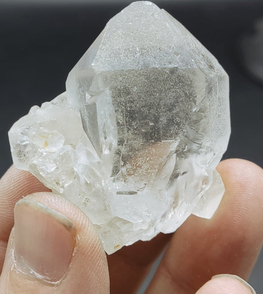 An Aesthetic terminated specimen of Quartz crystal 59 grams
