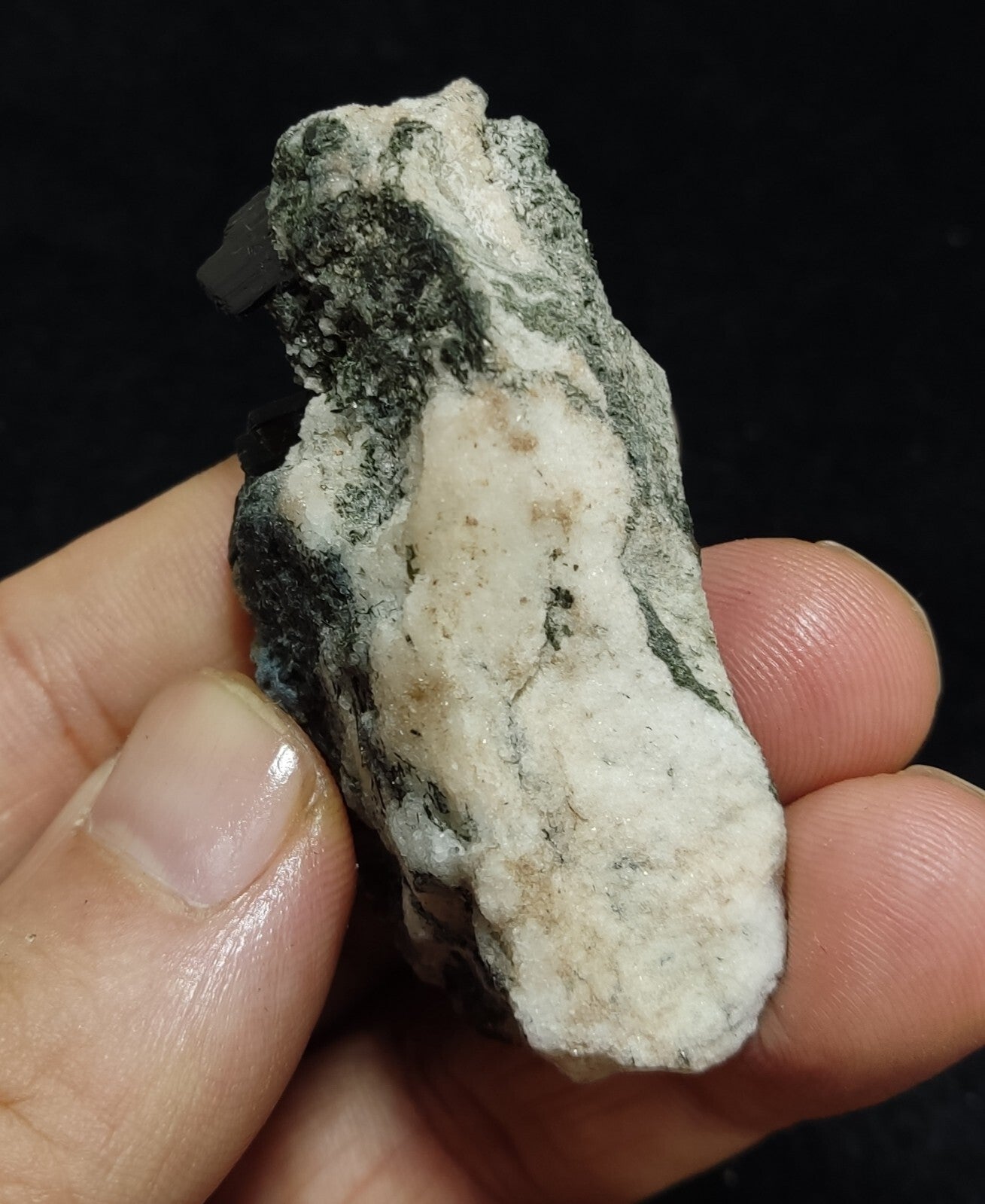 An aesthetic combo specimen of aegirine on albite 38 grams