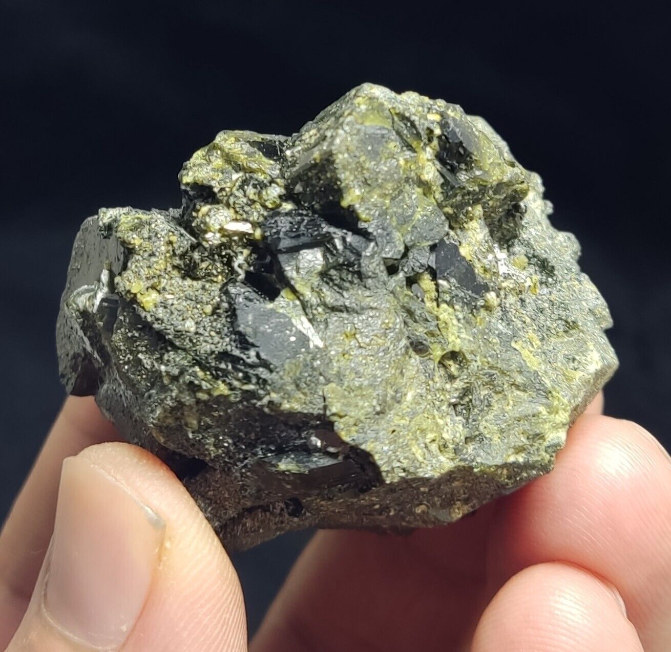 An Aesthetic Natural terminated epidote crystal specimen 109 grams