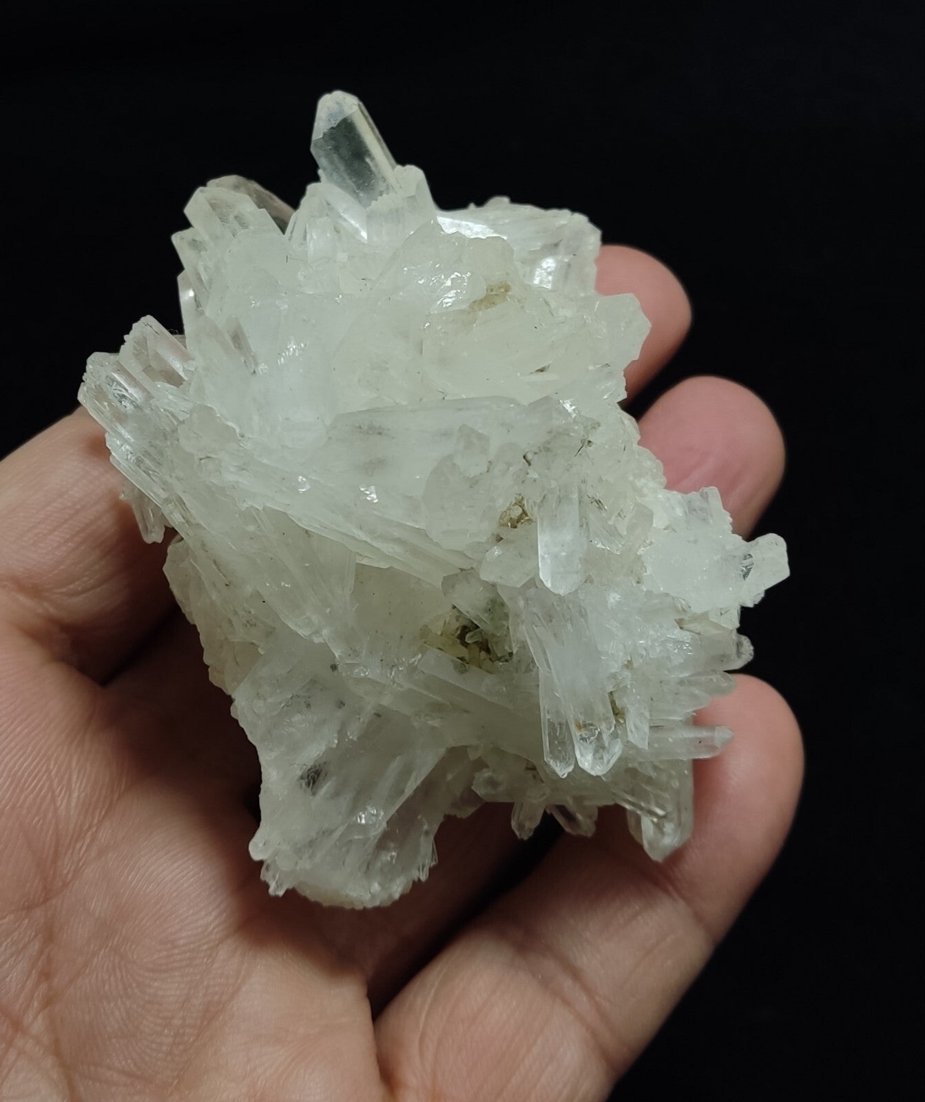 An Aesthetic terminated Quartz cluster 174 grams
