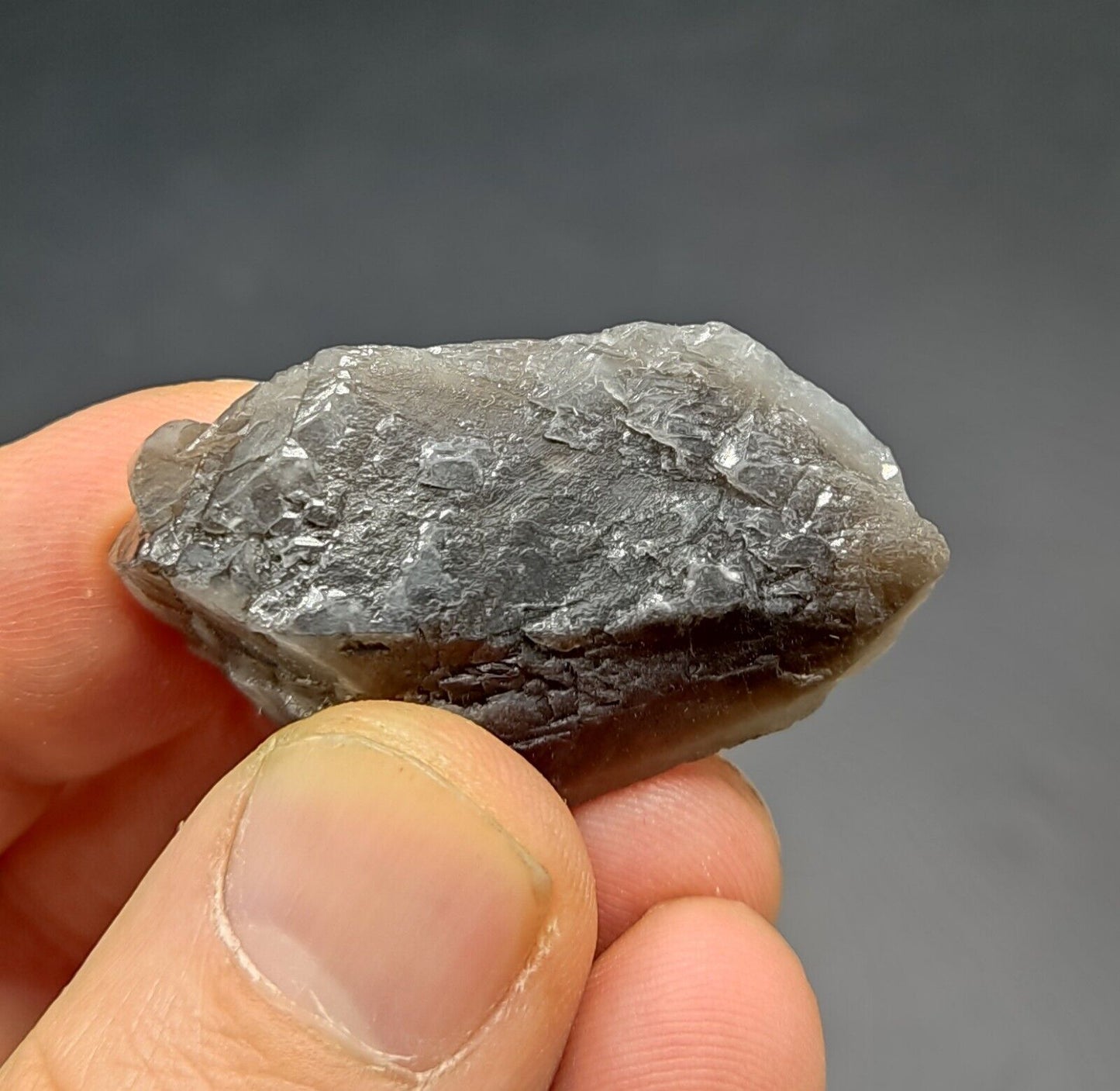 A very Aesthetic Natural terminated smoky Quartz crystal 23 grams