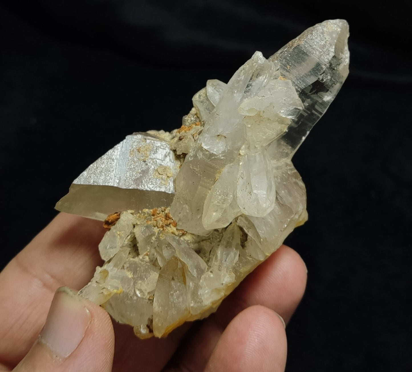 Natural terminated Quartz Crystal 109 grams