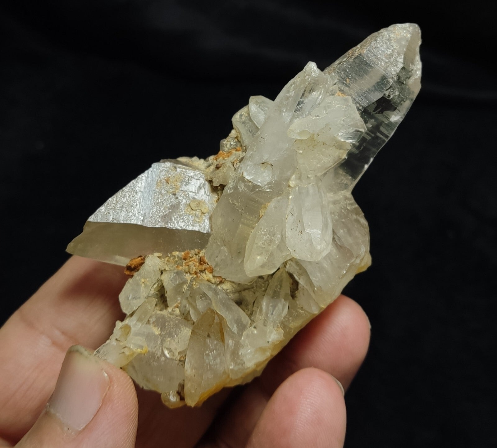 Natural terminated Quartz Crystal 109 grams