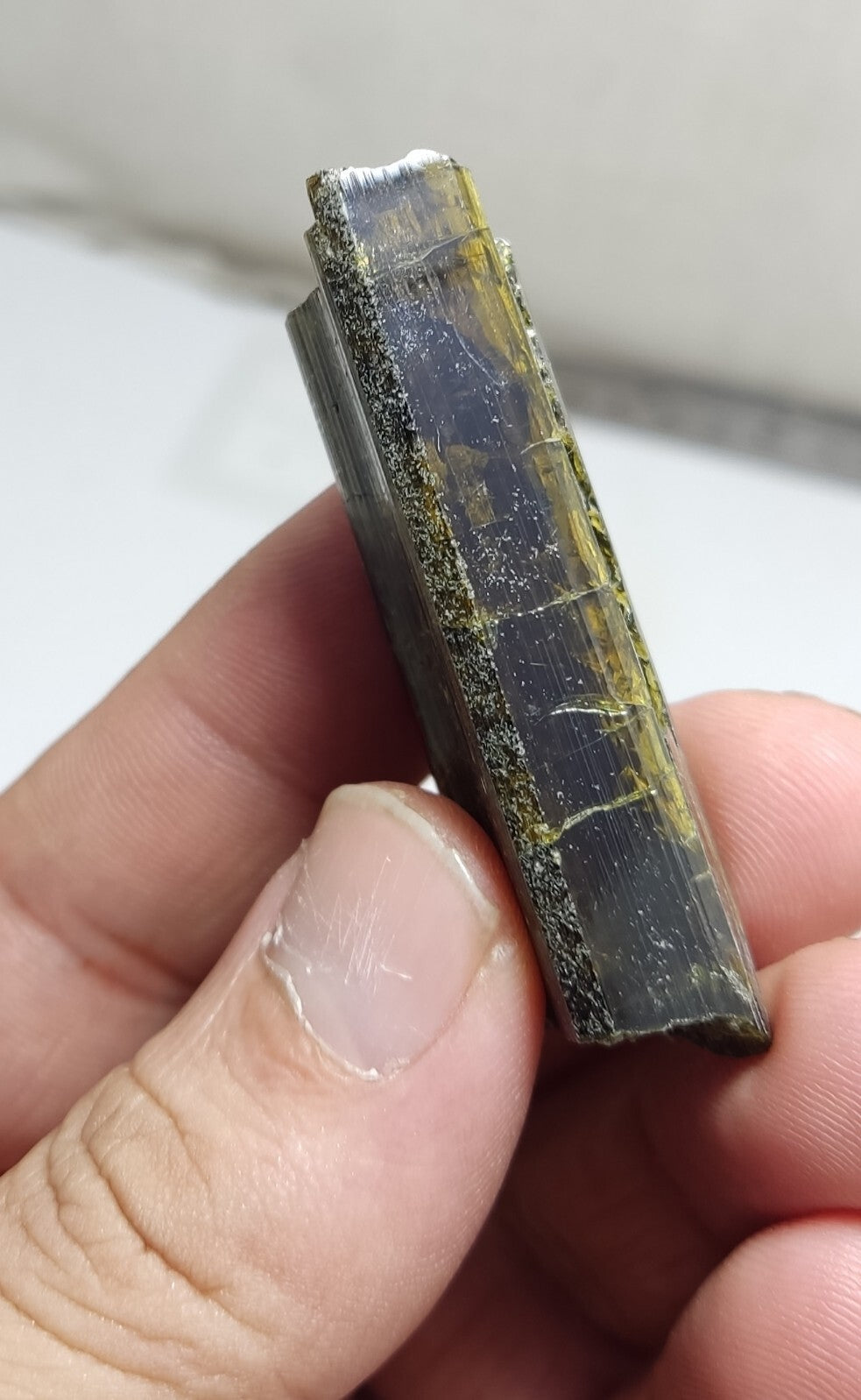 An Aesthetic Natural terminated epidote crystal specimen 25 grams