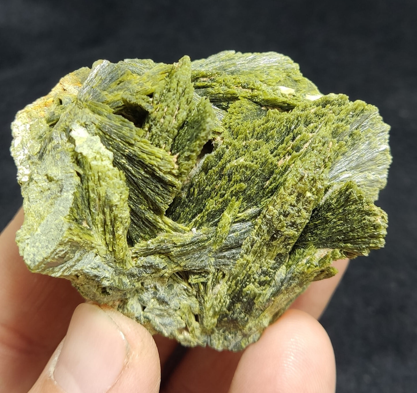 An aesthetic specimen of epidote crystal specimen 110 grams