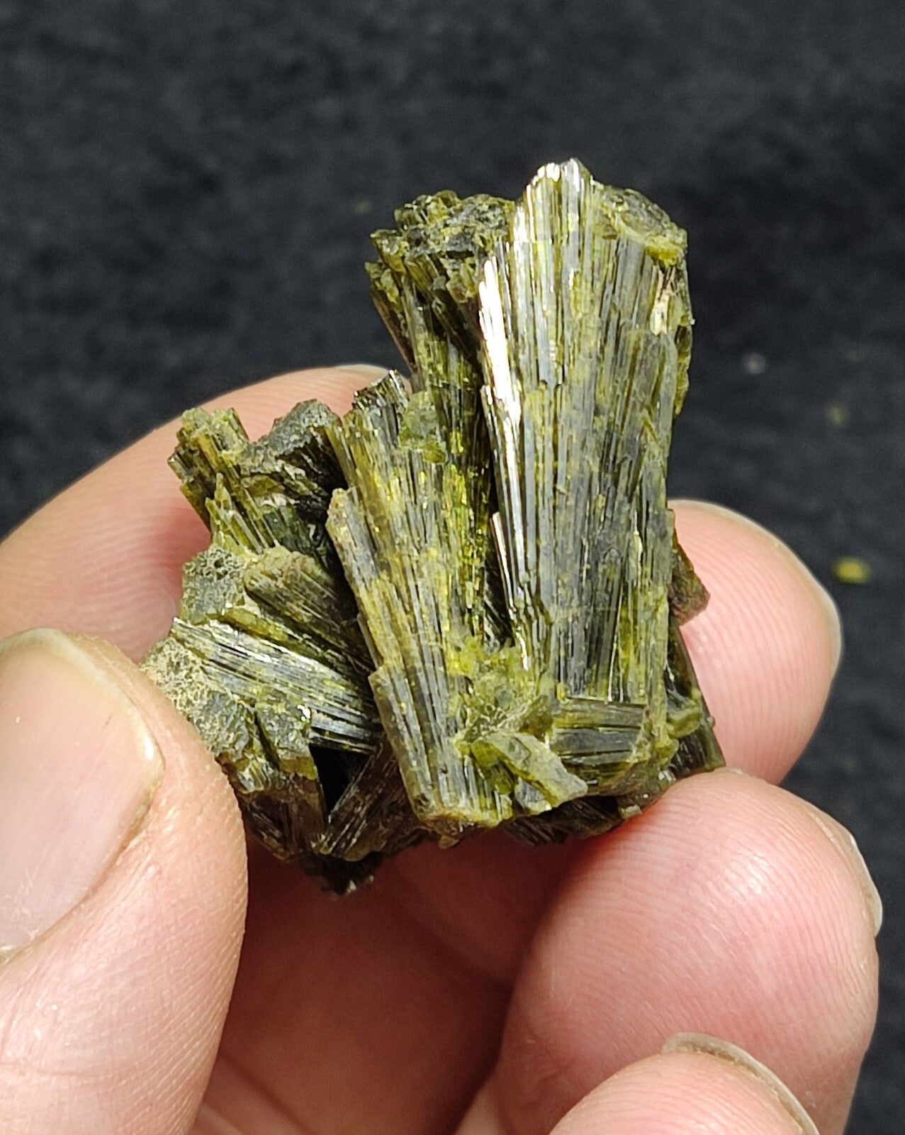 A very Aesthetic Natural beautifully terminated epidote specimen 20 grams